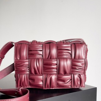 보테가 카세트백 717089-3