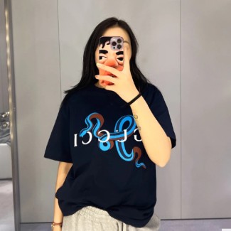 구찌 남여공용 반팔티 617658