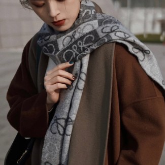 로에베 신상 스카프 LOE2010-2
