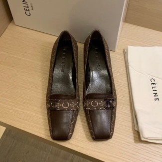 셀린느 신상 펌프스 CE3566