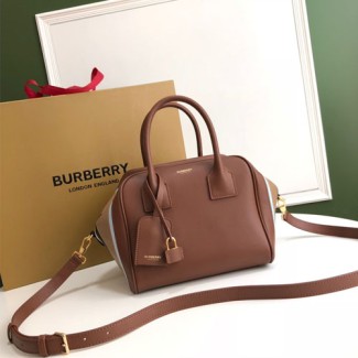 버버리 스몰 가죽 큐브 백 80159141 멀티