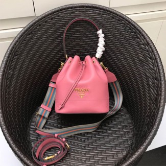 프라다 신상 가죽 버킷백 1BE018 핑크