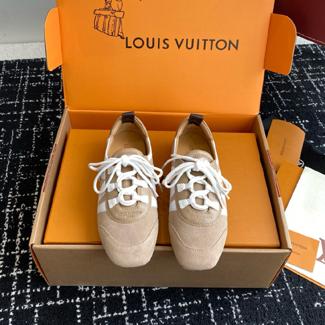 루이비통 여성용 스니커즈  M0579-1