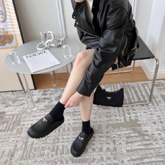 프라다 여성용 뮬 F0845 블랙