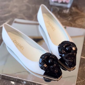 샤넬 신상 플랫 G44159 화이트