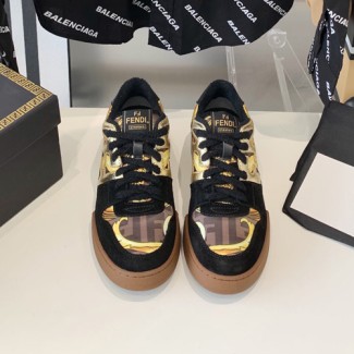 펜디 남여공용 스니커즈 FD46215-2