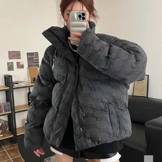 발렌시아가  남여공용 패딩  528769-2