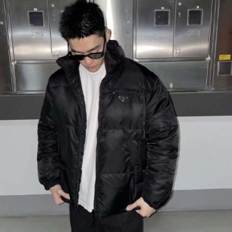 프라다 남여공용 패딩 3A530