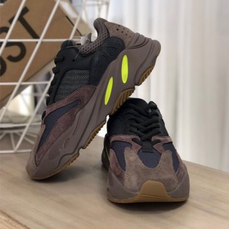 아디다스 남여공용 이지부스트 700 18128-6