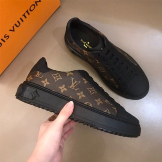 루이비통 남여공용 신상 스니커즈 M0295