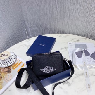 디올 남여공용 미니 크로스백 BC119 블랙