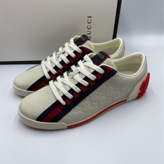 구찌 남성용 신상 스니커즈 620293