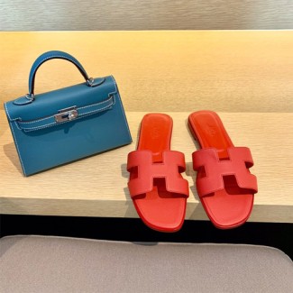 에르메스 오란 샌들 H35110-9 (한치수 작게 나옴)