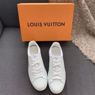 루이비통 신상 스니커즈 1A4WTT
