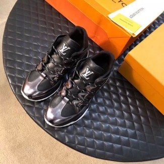 루이비통 지그 재그 스니커즈 1A4AKA 블랙