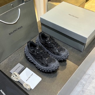 발렌시아가 남여공용 운동화 656079-10