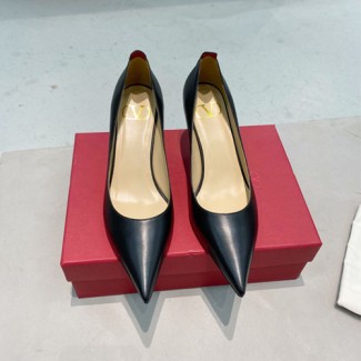 발렌티노 신상 펌프스 RY2S0B31 블랙