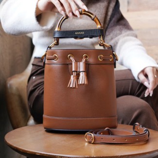 구찌 다이애나 미니 버킷백 724667 브라운