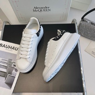 알렉산더 맥퀸  남여공용 스니커즈  586432-1