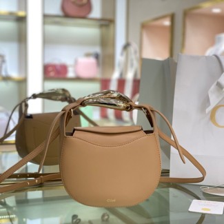 끌로에 KISS 스몰 백 21S350 카프스킨 누드