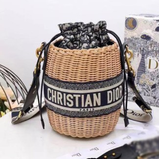 디올 오블리크 위커 버킷 라탄백 M7600