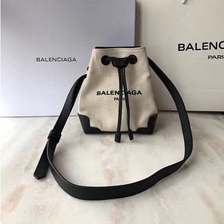 발렌시아가 캔버스 미니 버킷백 161019 아이보리