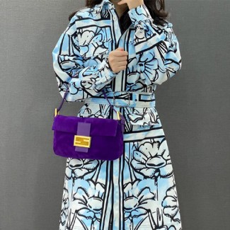 펜디 스웨이드 바게트백 8BT319 퍼플