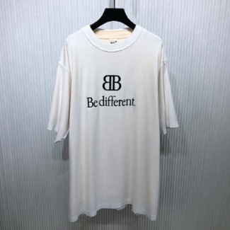 발렌시아가  남여공용 반팔  528783