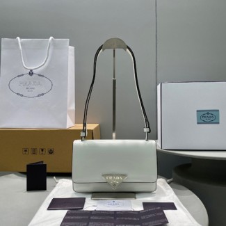 프라다 엠블럼 브러시드 가죽 숄더 백 1BD321 화이트