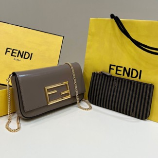 펜디 체인 크로스백 8BS032 그레이