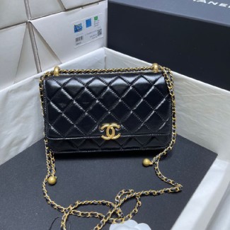샤넬 클래식 카프스킨 체인 WOC AP2289 블랙