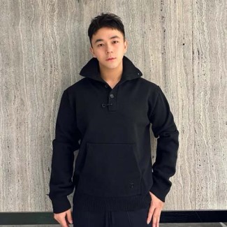 루이비통 남여공용 니트  M10348