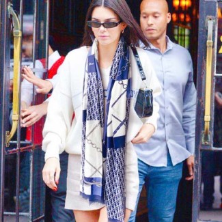 디올 신상 스카프 D1082-2