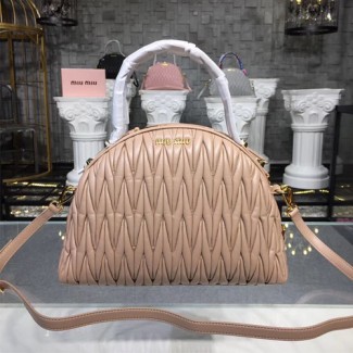 미우미우 마틀라세 탑핸들백 5BB034 베이지
