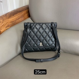 발렌시아가 퀼트  B 미디엄 숄더백 5933711 블랙 은장