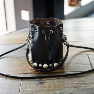 펜디 신상 미니 버켓백 8BS010 블랙