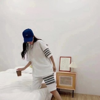 톰브라운 남여공용 반팔 TB8793-4