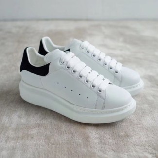 알렉산더맥퀸 오버사이즈 스니커즈 462223