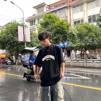 발렌시아가 남여공용 반팔  528818-2