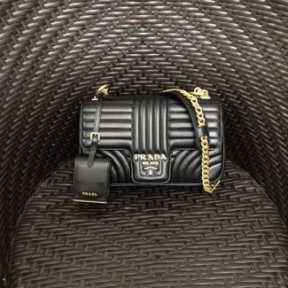 프라다 다이어그램 가죽 미듐 숄더백 1BD108 블랙 금장