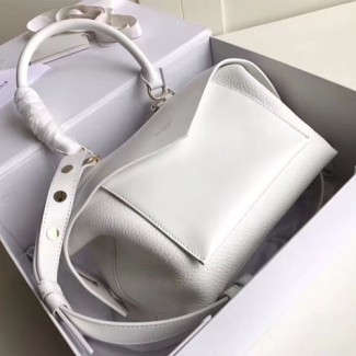 지방시 신상 스웨이드 숄더백 BB0516 화이트