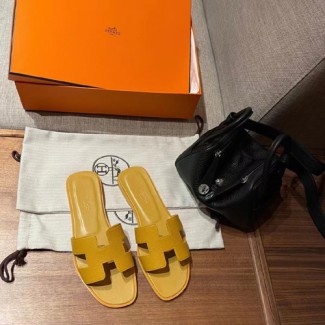 에르메스 오란 샌들 H35110-21 (한치수 작게 나옴)