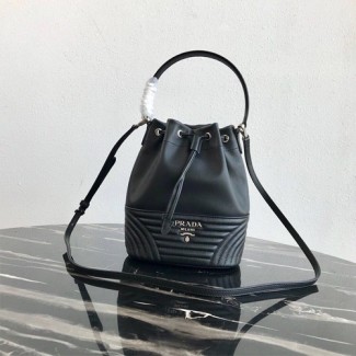 프라다 신상 가죽 버킷백 1BH038 블랙