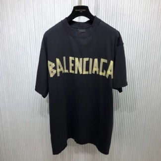 발렌시아가  남여공용 반팔  528788