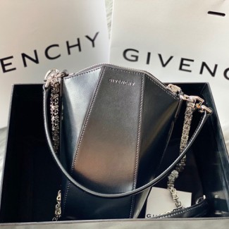 지방시 안티고나 버티컬 백 BB2010 블랙