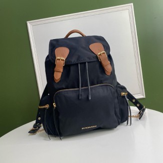 버버리 테크니컬 라지 백팩 B281542