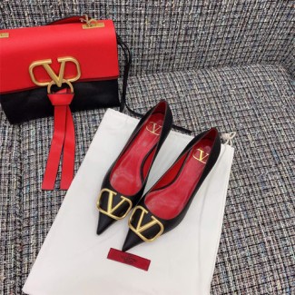 발렌티노 송아지 가죽 VLOGO 펌프스 RY2S0B22