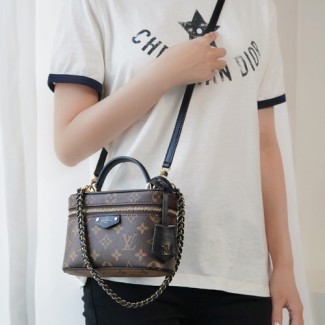 [ VVIP ] 루이비통 베니티 체인 파우치 M47125