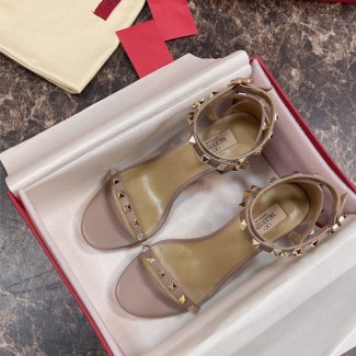 발렌티노 신상 펌프스 2S0S24