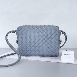 보테가 스몰 루프 카메라 백 V6600-5